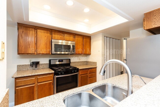 Building Photo - 9316 Twin Trails Dr