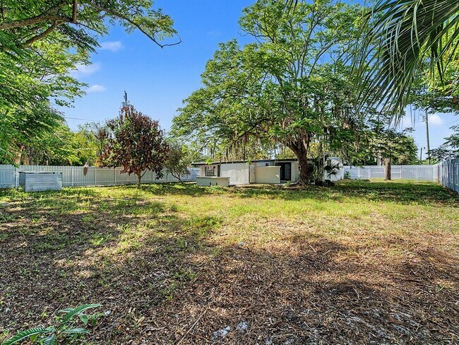 Building Photo - 7708 Maryland Ave