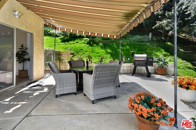 Building Photo - 16142 Bayberry Pl