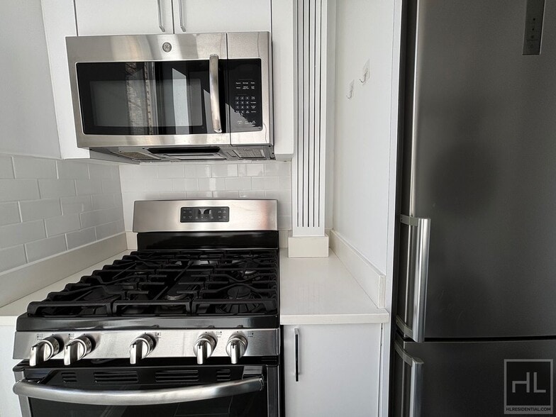 Building Photo - WEST 72 STREET