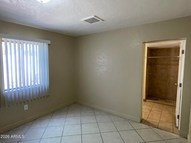 Building Photo - 1701 E Harvard St