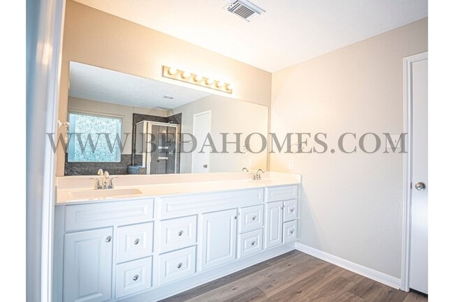 Building Photo - 5365 Tallowwood Terrace