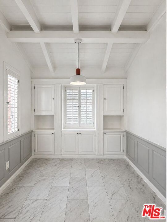 Building Photo - 341 S Rodeo Dr