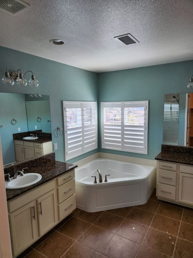 Building Photo - Northwest Reno Home