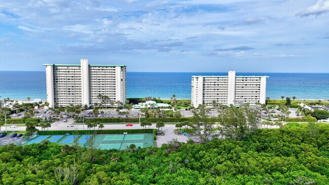 Building Photo - 9940 S Ocean Dr
