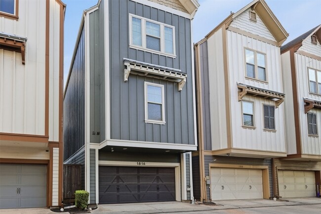 Building Photo - 1816 Dennis St