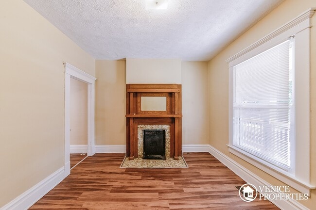 Building Photo - 3 Bedroom on OSU Campus