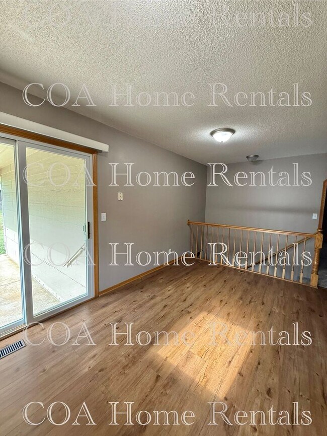 Building Photo - Meadow Park