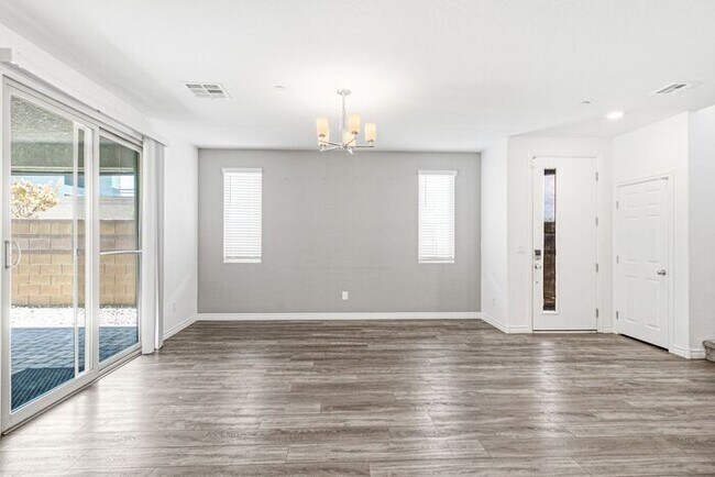 Building Photo - 4-Bedroom Two-Story Home with Mountain Views & Resort-Style Amenities