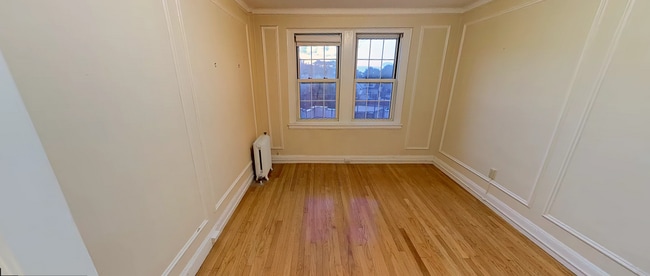 Building Photo - 1450 Beacon St