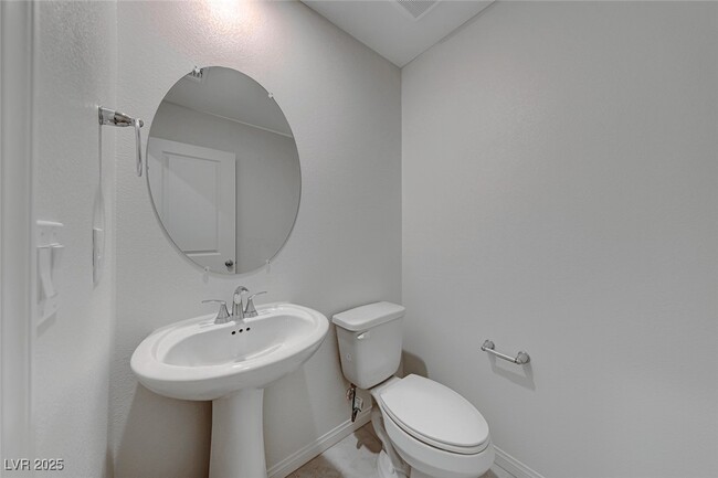 Building Photo - 2806 Alfena Pl
