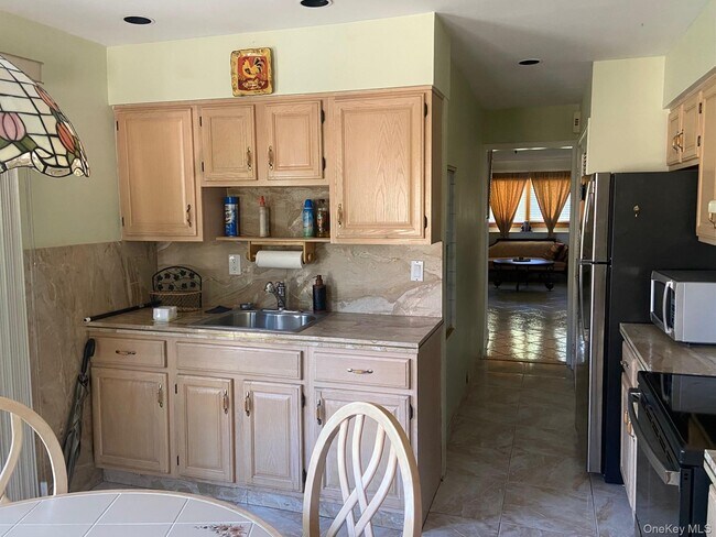 Building Photo - 253 Ackertown Rd