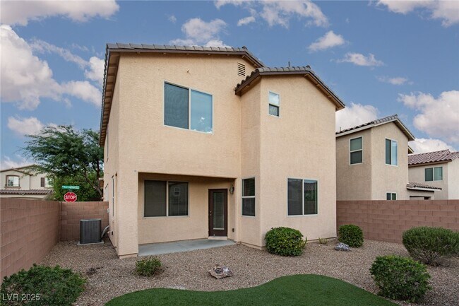 Building Photo - 888 Royal Amethyst Way
