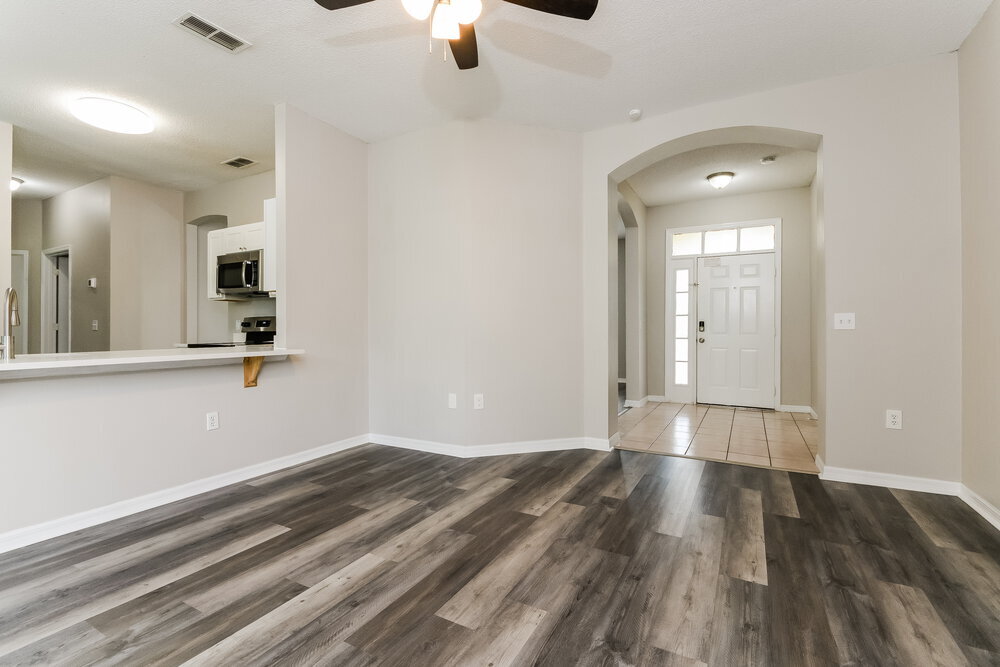 Building Photo - 556 Pinehurst Cove