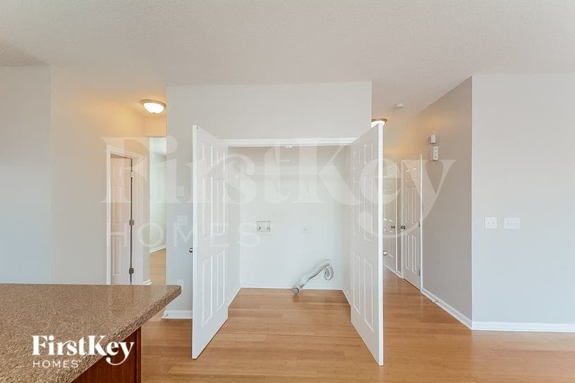 Building Photo - 4037 Mantua Way