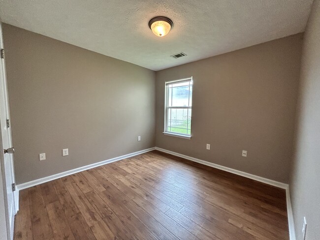 Building Photo - 287 Wrightsburg Way
