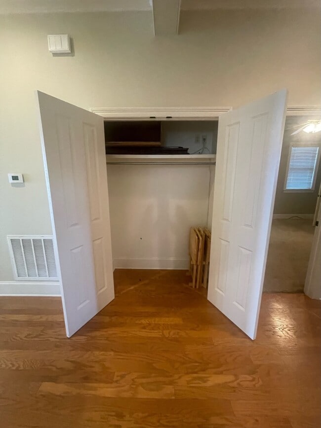 Building Photo - 1200 E Main St