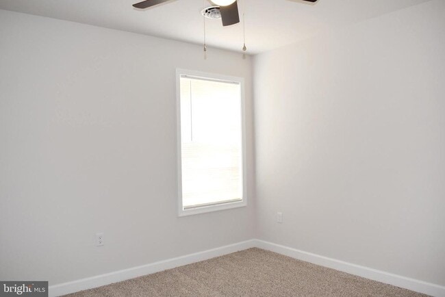 Building Photo - 1471 Treeline Dr