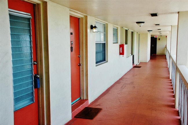 Building Photo - 4770 NW 10th Ct