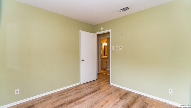 Building Photo - 4146 Longvale Dr