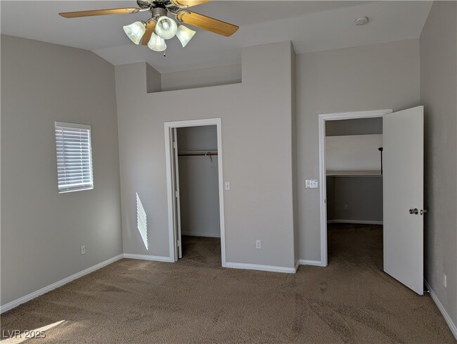 Building Photo - 9575 Belle Fountain Ave