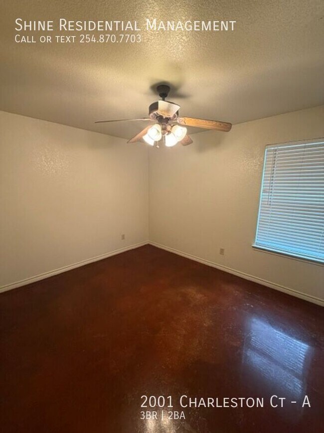 Building Photo - 2001 Charleston Ct