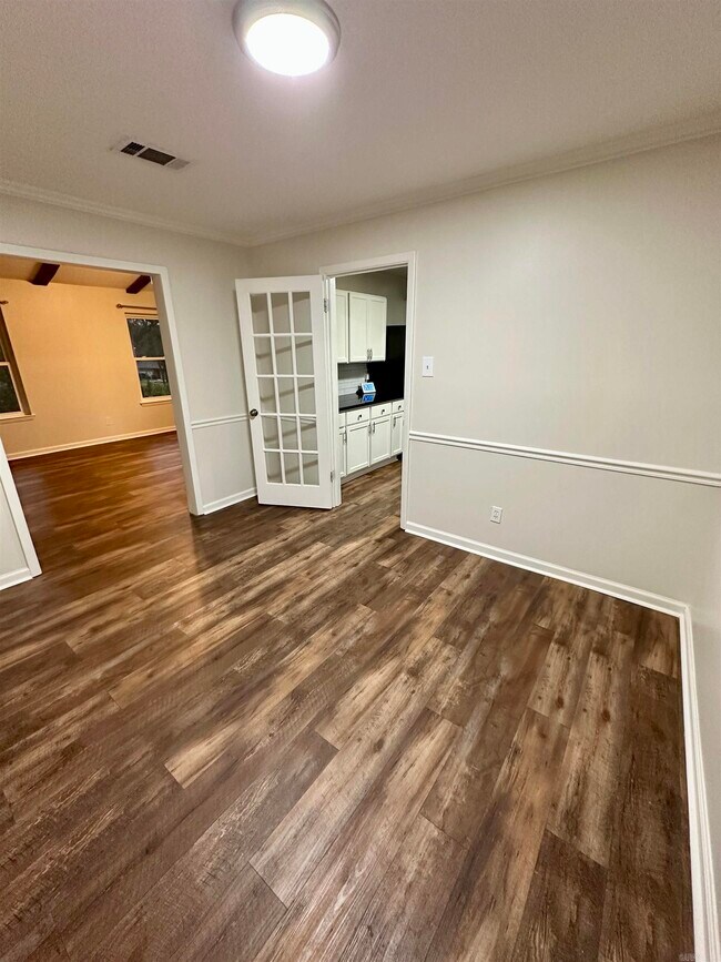 Building Photo - 7501 Oak Ridge Rd