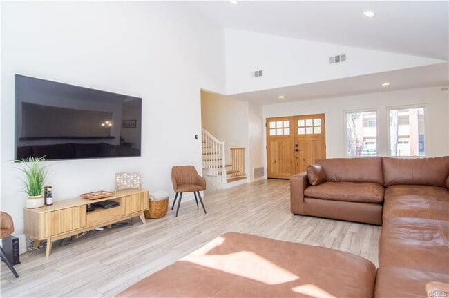 Building Photo - 24656 Shadowfax Dr