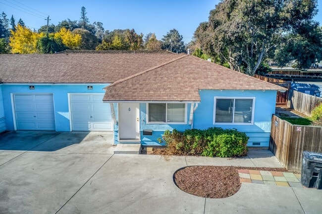 Building Photo - East Palo Alto Duplex for Rent - $3,000/mo