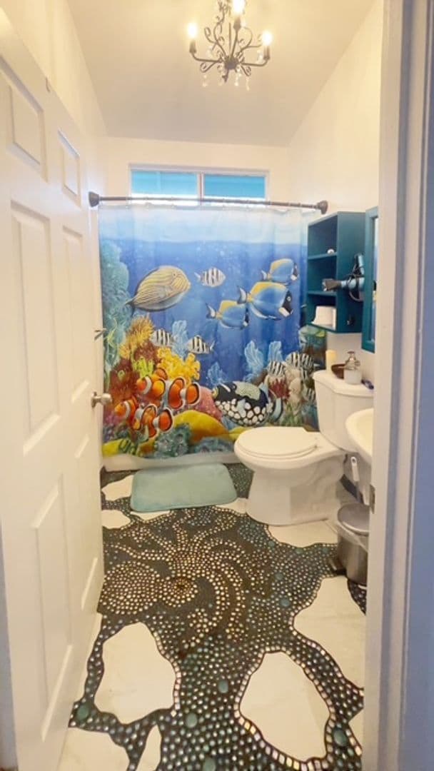 Building Photo - 2BR/1BA Furnished Home – Available June 1 – Screened Lanai, Fiber Internet, W/D