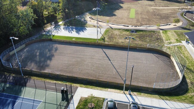 Hockey Rink - 8434 Colfax Ave S