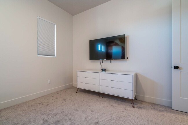 Building Photo - 5089 W 3175 S