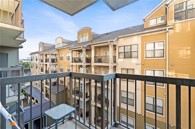 Building Photo - 795 Hammond Dr NE
