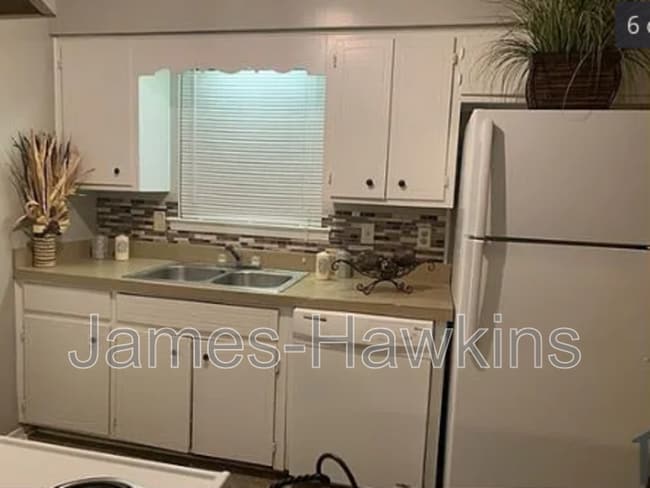 Building Photo - 3855 Woodley Rd