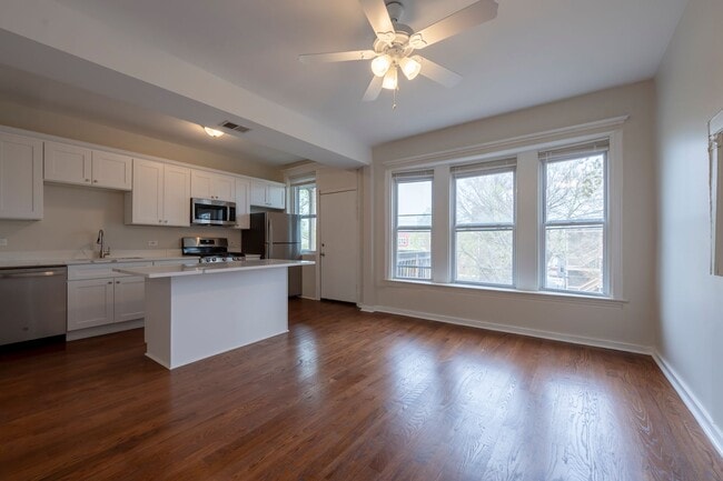 Building Photo - Spacious, Renovated 3 Bedroom 1 Bathroom