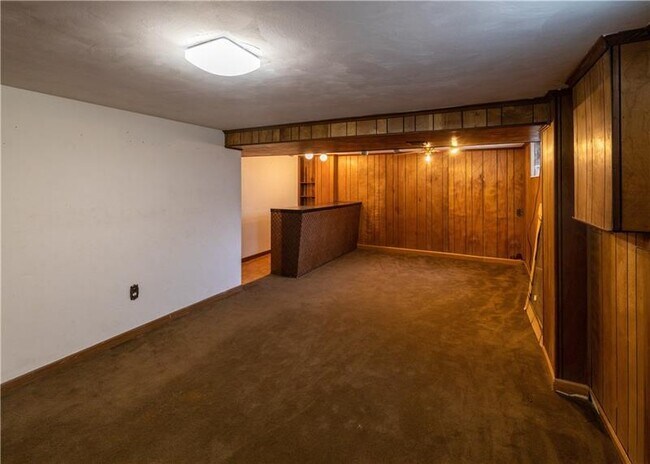 Building Photo - 512 Colonial Manor Rd