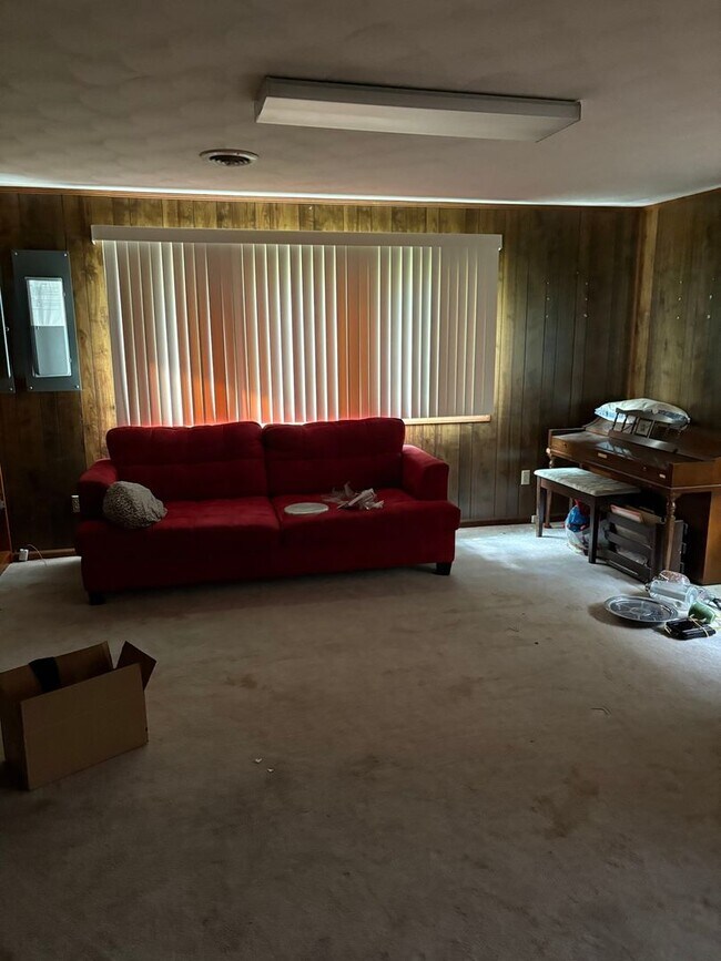 Building Photo - Spacious 4BR House in Knoxville
