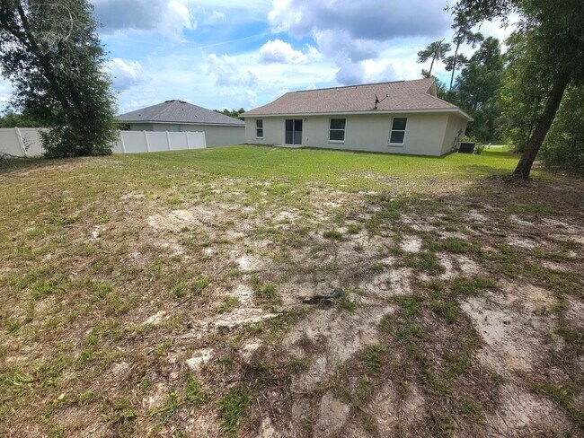 Building Photo - 13775 SW 43rd Cir