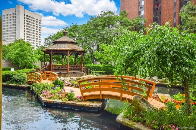 Building Photo - 4 Martine Ave