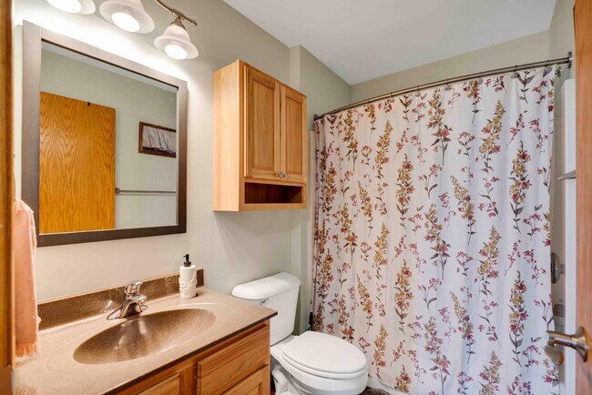 Building Photo - 3670 Sabertooth Trail