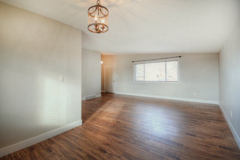 Building Photo - 6475 Pawnee Cir