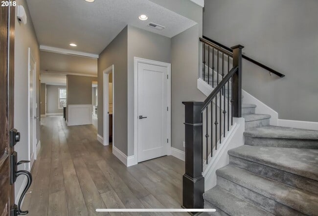 Building Photo - Stunning Executive Home in Bethany – 4 Bed...