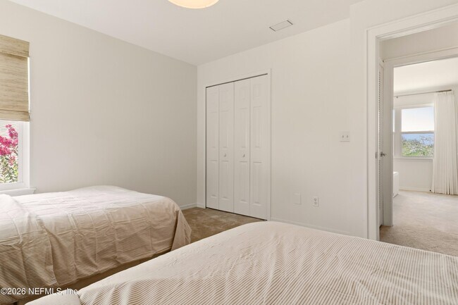 Building Photo - 120 Alsace Ct