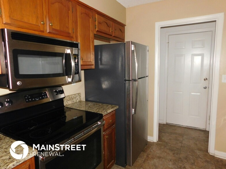 Building Photo - 8104 Longbranch Dr