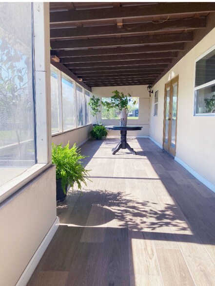 Building Photo - 405 North Blvd W