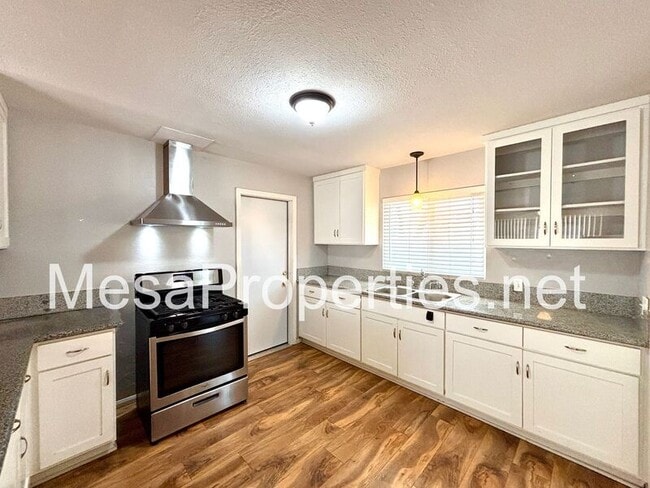 Building Photo - 15090 Acoma Rd