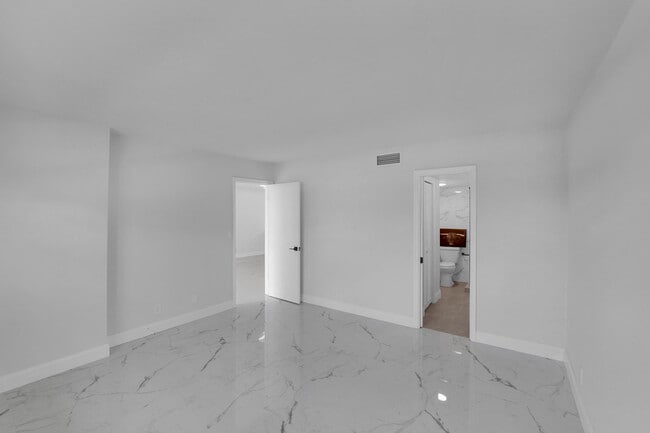 Building Photo - 750 NE Spanish River Blvd