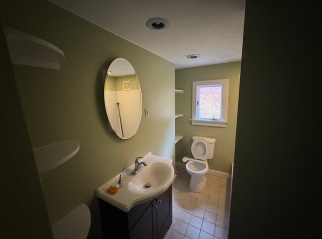 Building Photo - 13 Wawecus Hill Rd