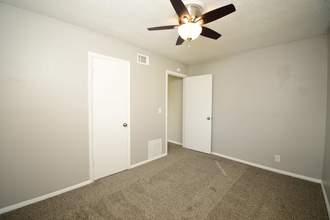 Building Photo - 2485 S 127th E Ave