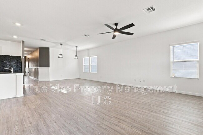 Building Photo - 5432 Cloves Cv